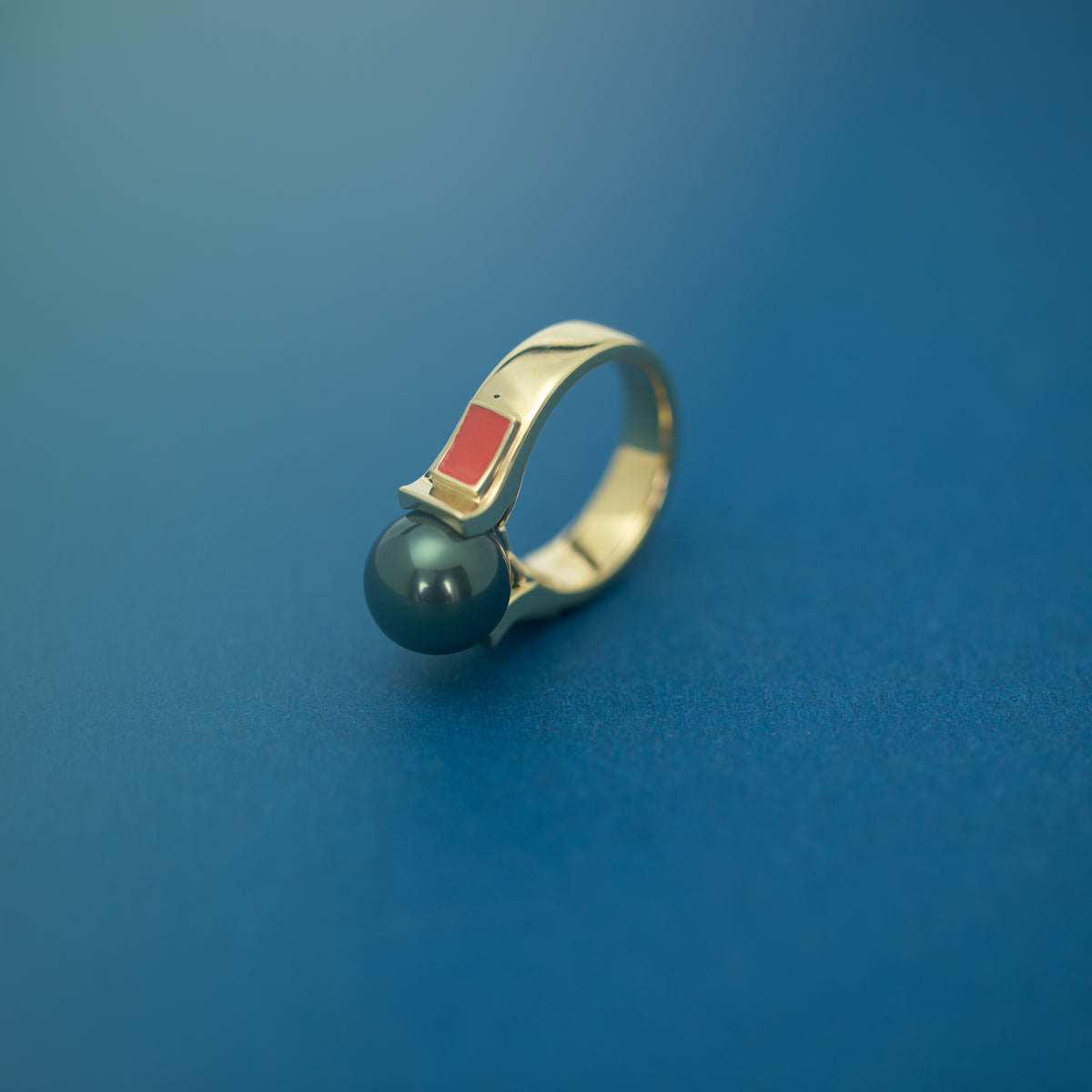 Black South Sea K18 "Enamel" Ring